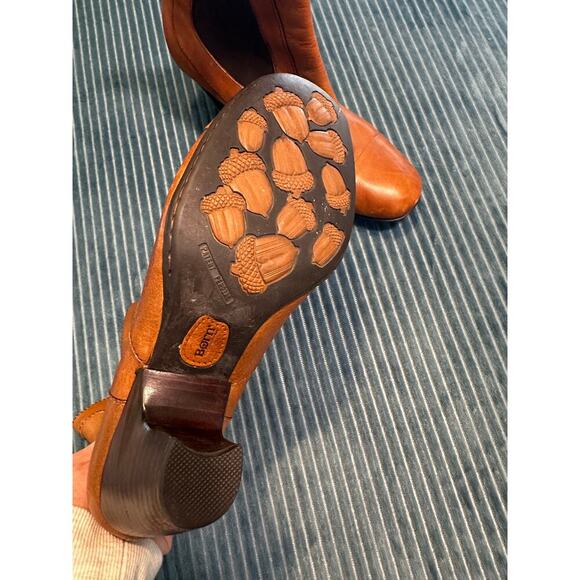 Born Leather Booties Size 8, 3-Inch Heel - Picture 4 of 5